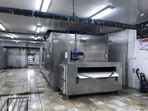 ミャンマー(海外)向け　スチールベルト式トンネルフリーザー納品